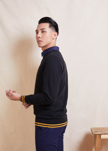 Áo len cổ tim đen viền vàng